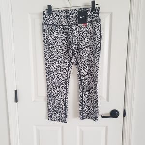 NWT Nike Dri-Fit Leggings